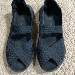 Bernie Mev Pull on Mary Jane flat sandal. Size 40.